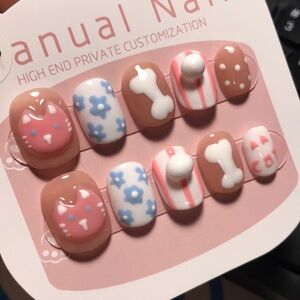 Hand-made press-on nail (brand new)